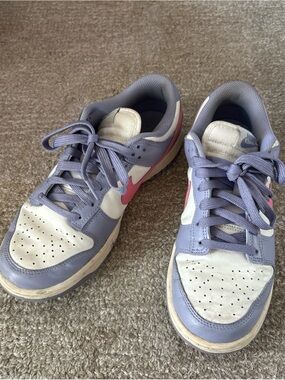 Nike Low-Top Sneakers in Lavender, White and Pink Accent